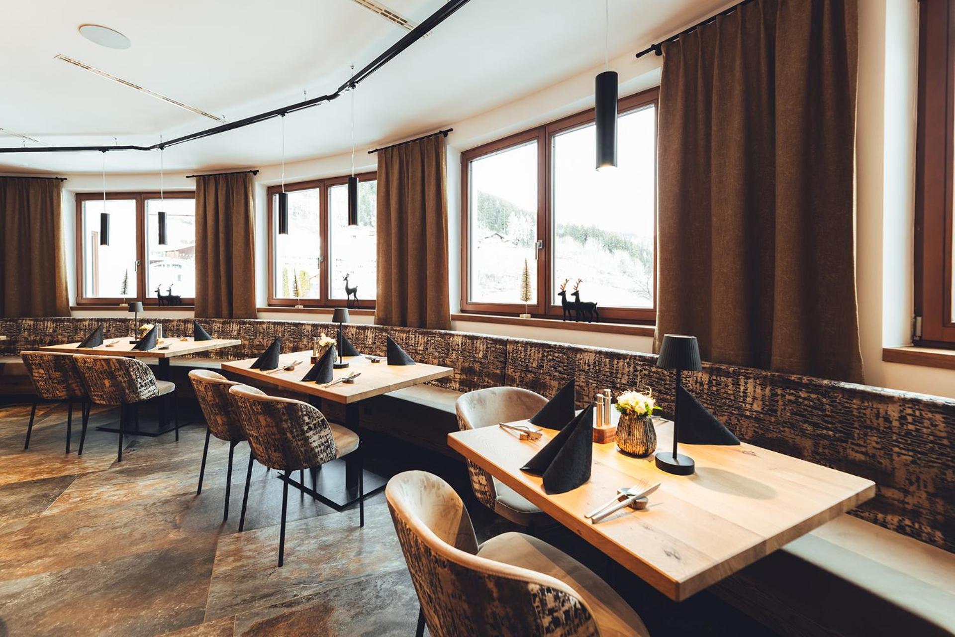 Burgstadl Aparthotel & Restaurant Ladis Esterno foto